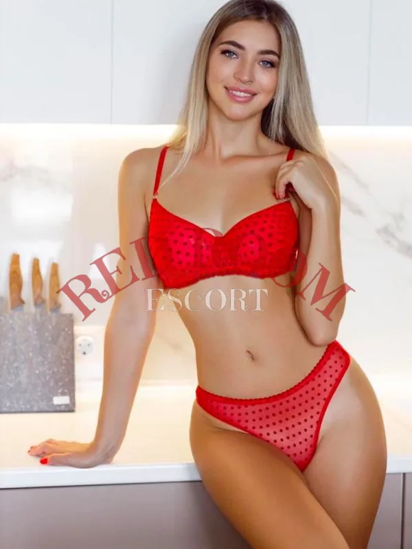 Амина — возраст 22, рост 160